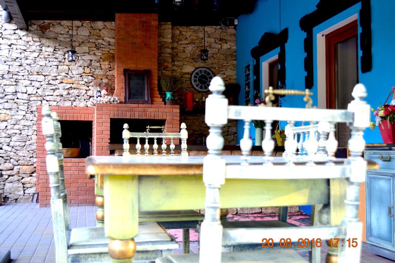 Bed and Breakfast Resedinta Rotundu Butuceny Exterior foto